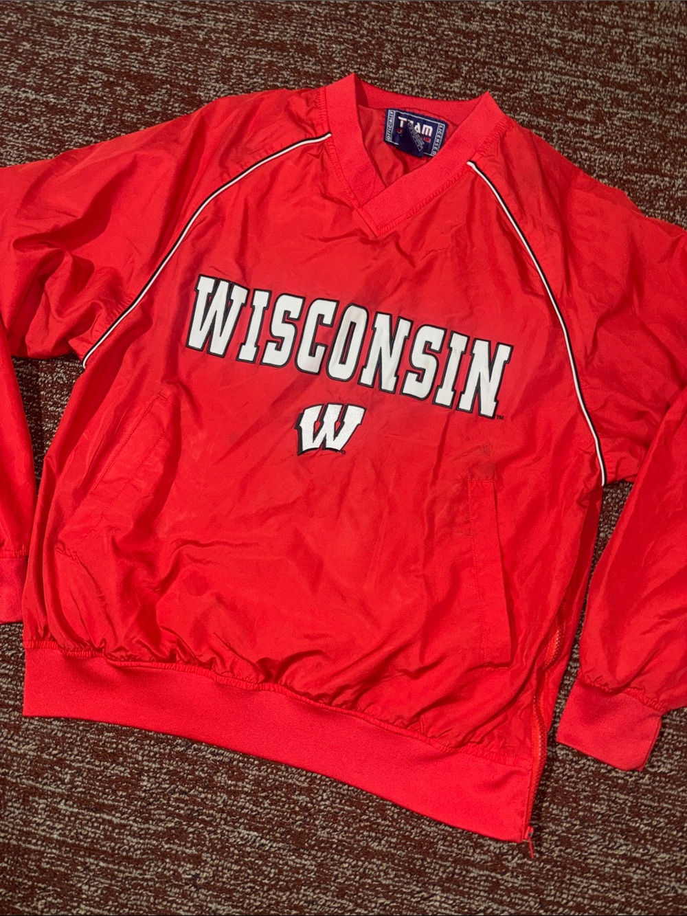 Vintage university of Wisconsin windbreaker lined pullover swishy jacket small